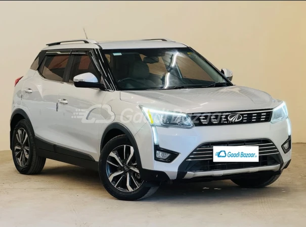 MAHINDRA XUV300