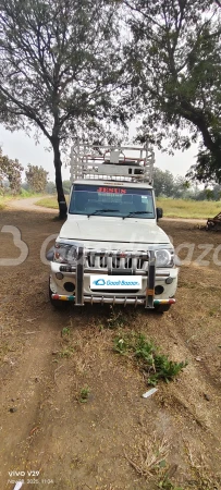 MAHINDRA Bolero Pik-Up