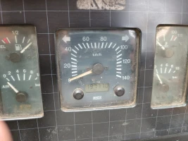 TATA MOTORS LP 909/52-School Bus