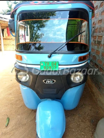 Bajaj RE E-TEC 9.0 
