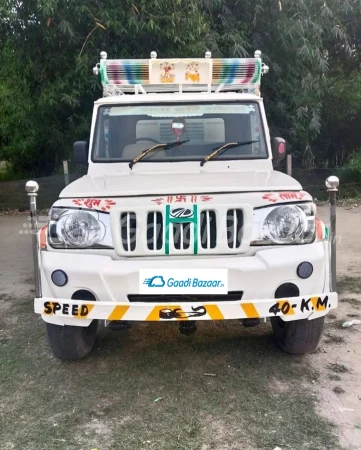 MAHINDRA Bolero Pik-Up