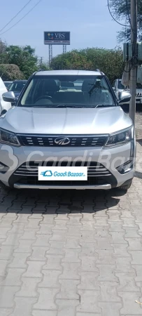 MAHINDRA XUV300