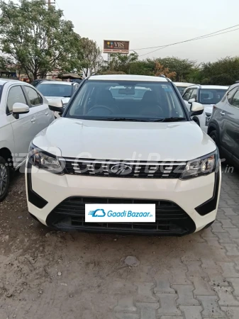 MAHINDRA XUV300