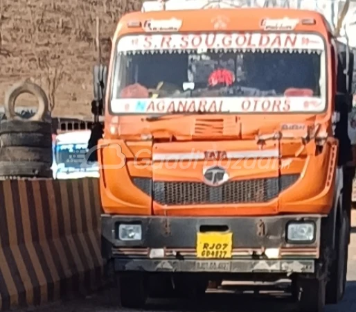 TATA MOTORS  SIGNA 4923