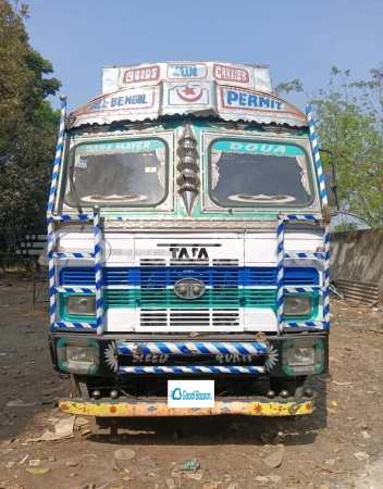 TATA MOTORS SIGNA4823.T