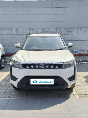 MAHINDRA XUV300