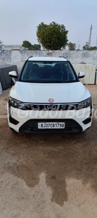 MAHINDRA XUV300