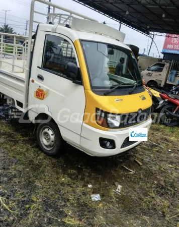 MAHINDRA SUPRO MAXI TRUCK