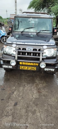 MAHINDRA Bolero Camper