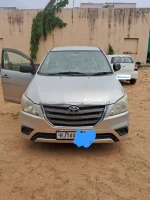 TOYOTA INNOVA