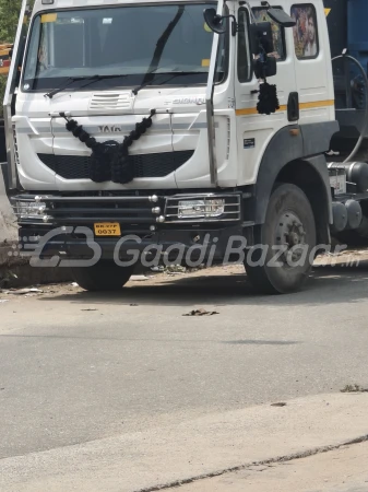 TATA MOTORS Signa 5532.S