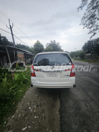 TOYOTA INNOVA