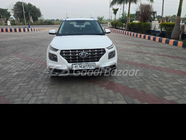 HYUNDAI VENUE