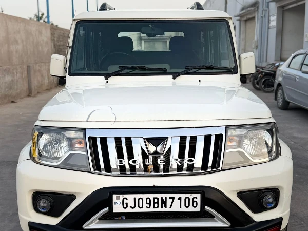 MAHINDRA BOLERO