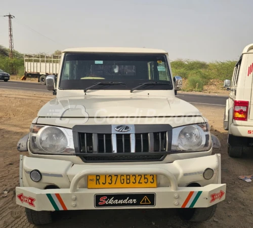 MAHINDRA Bolero Camper