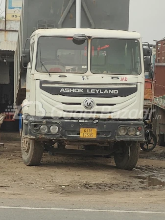 ASHOK LEYLAND AL 2820