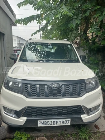 MAHINDRA BOLERO NEO