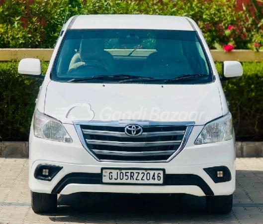 TOYOTA INNOVA