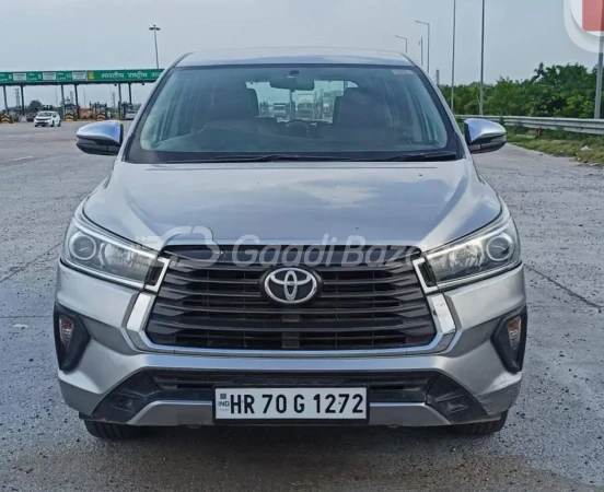 TOYOTA INNOVA CRYSTA
