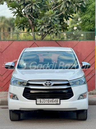 TOYOTA INNOVA CRYSTA