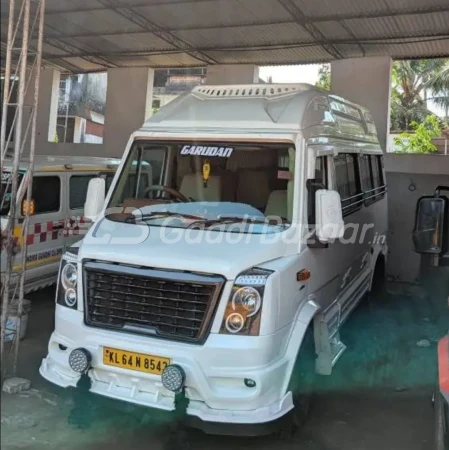 FORCE MOTORS TRAVELLER T1
