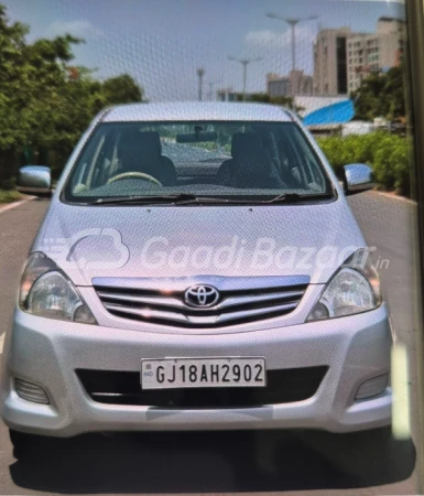 TOYOTA INNOVA
