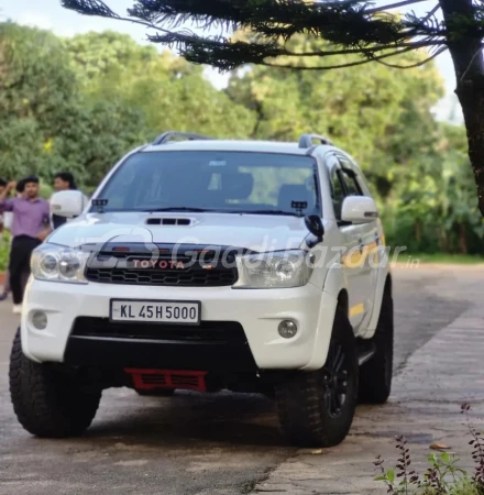 TOYOTA FORTUNER