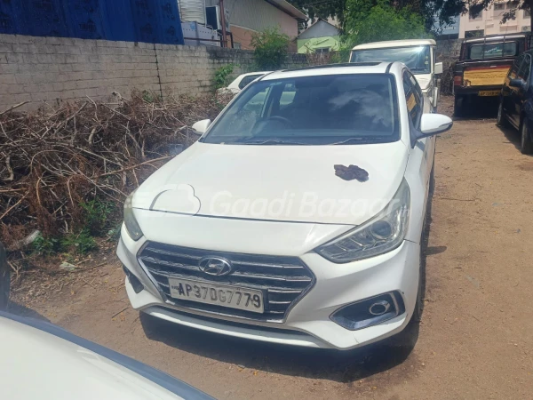 HYUNDAI VERNA