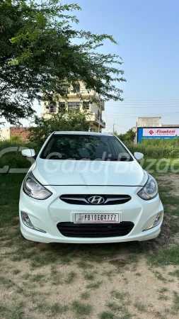 HYUNDAI VERNA