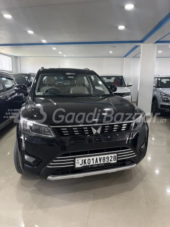MAHINDRA XUV300