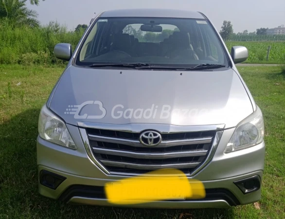 TOYOTA INNOVA