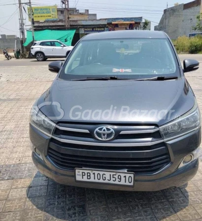 TOYOTA INNOVA CRYSTA