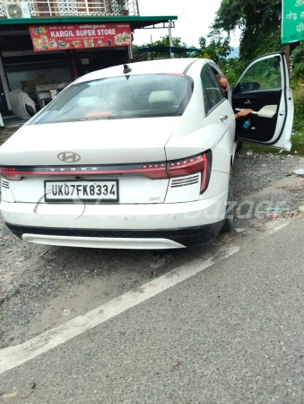 HYUNDAI VERNA