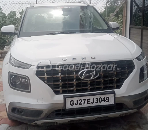 HYUNDAI VENUE