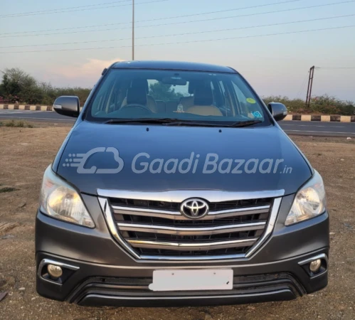 TOYOTA INNOVA