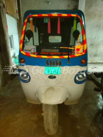 Mahindra Treo Yaari 
