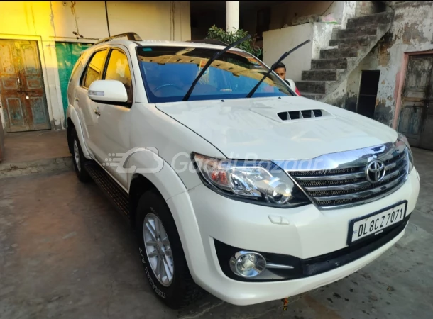 TOYOTA FORTUNER