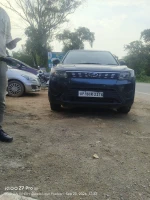 MAHINDRA XUV300